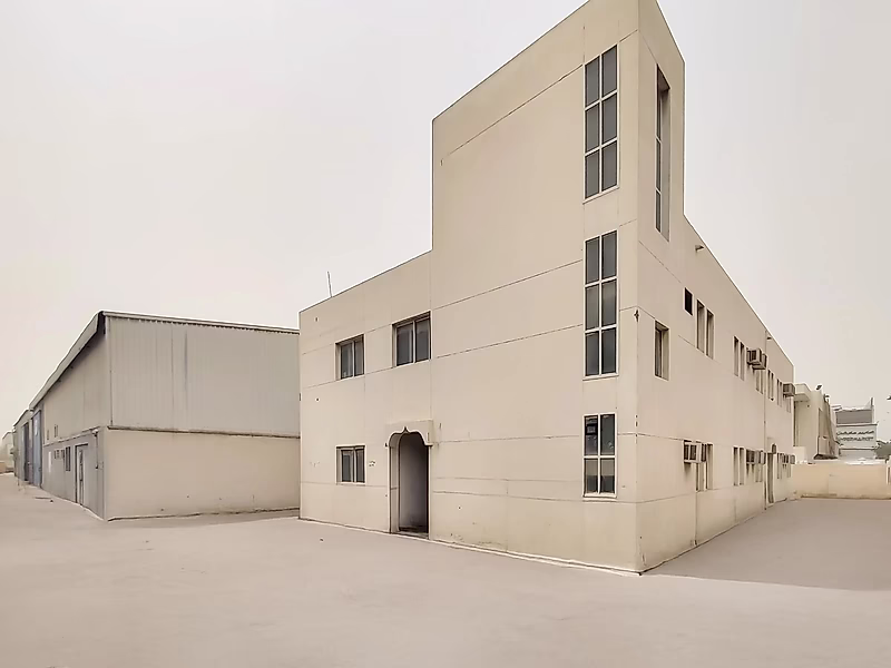 Premium Warehouse with Labor Accommodation | Prime Corner Plot | Old Industrial Area - Photo 1