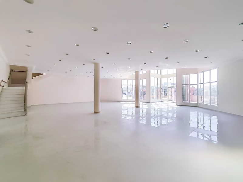 PRIME LOCATION || BRAND NEW WAREHOUSE || OFFICES || SHOWROOM || ROOMS || GARAGE LICENSE - Photo 6