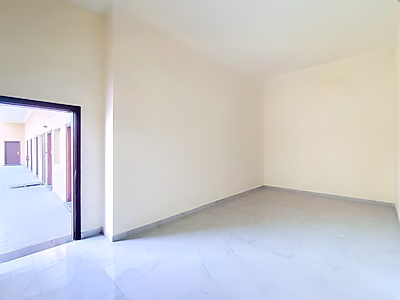PRIME LOCATION || BRAND NEW WAREHOUSE || OFFICES || SHOWROOM || ROOMS || GARAGE LICENSE