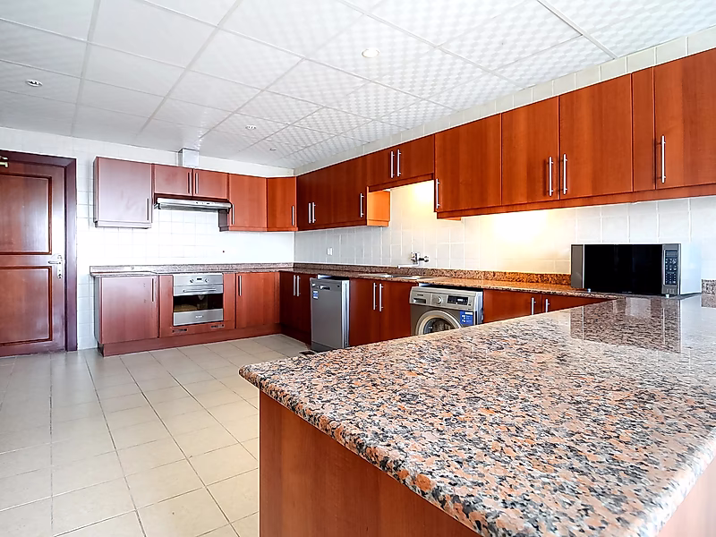 Breathtaking 3BR + Maid Penthouse in Porto Arabia | The Pearl-Qatar - Photo 4