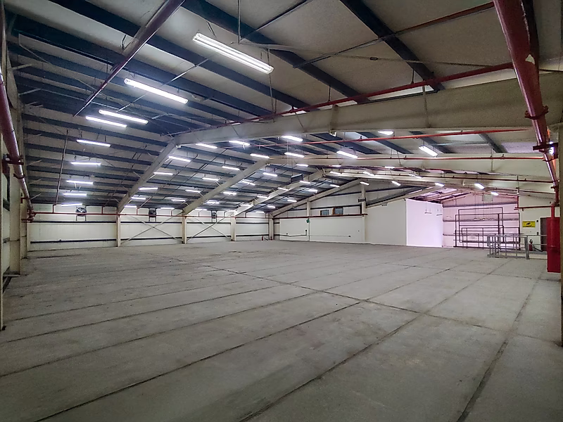 1,667 SQM FOOD STORAGE FOR SALE II ABA SALEEL II 3 CHILLERS II PRIME LOCATION - Photo 9