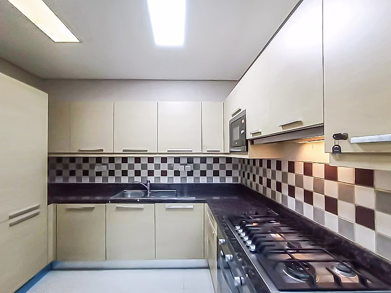 Semi-Furnished 1BR Apartment in Lusail | Qatar Cool Included - Photo 6
