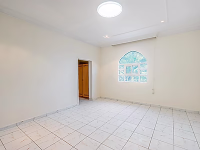 Spacious Standalone Villa for Rent – Prime Location in Onaiza