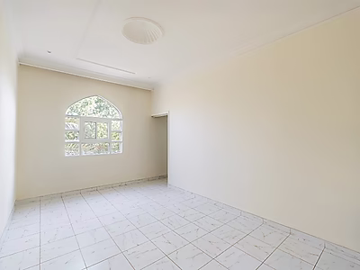 Spacious Standalone Villa for Rent – Prime Location in Onaiza