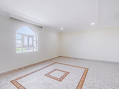 Spacious Standalone Villa for Rent – Prime Location in Onaiza