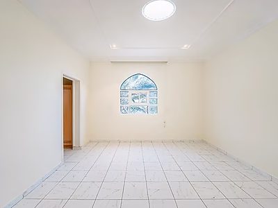 Spacious Standalone Villa for Rent – Prime Location in Onaiza