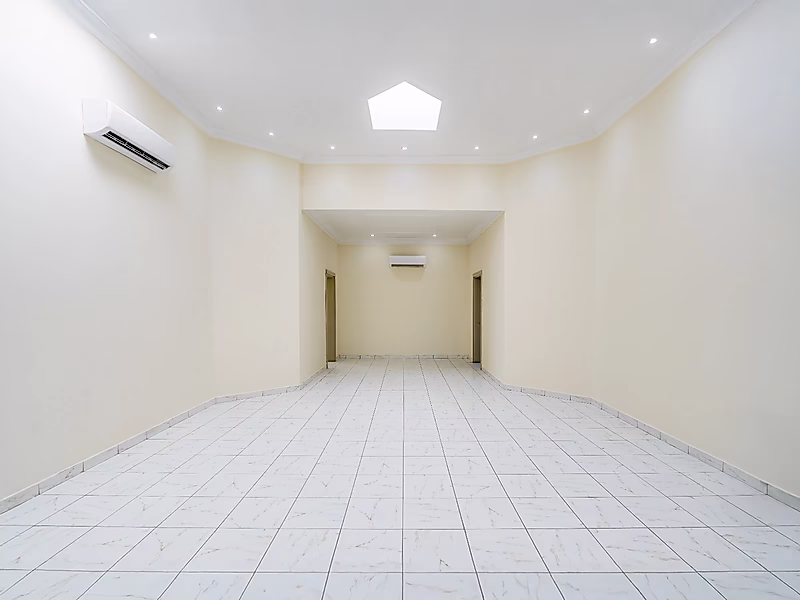 Spacious Standalone Villa for Rent – Prime Location in Onaiza - Photo 17