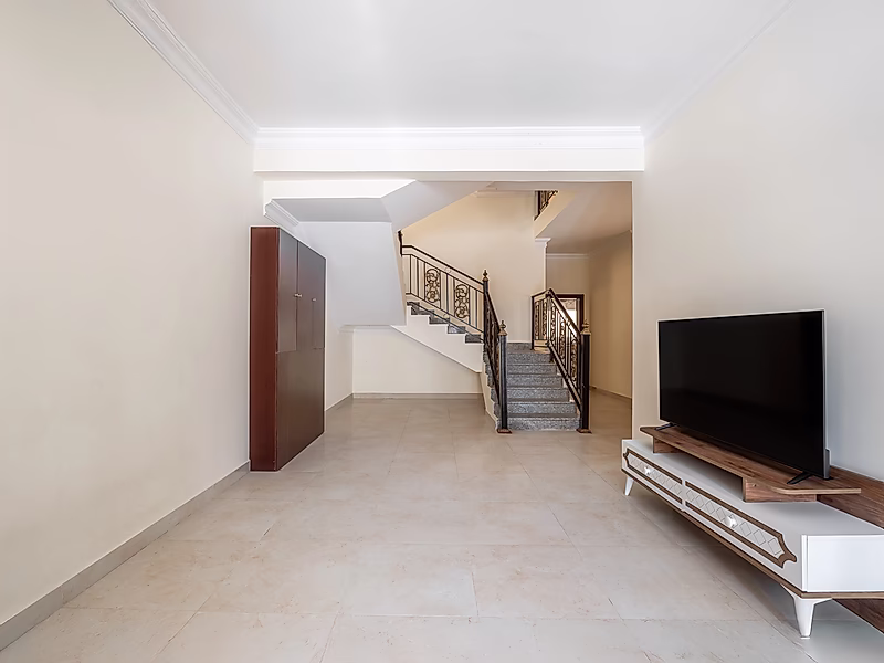 Exclusive Investment Opportunity – 100% Freehold Brand-New Semi Detached Compound Villas in Al Sakhama - Photo 3