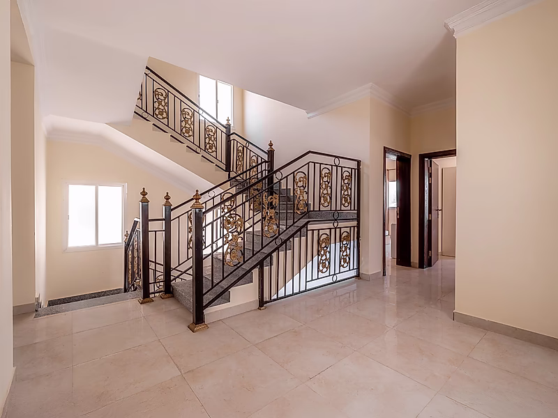 Exclusive Investment Opportunity – 100% Freehold Brand-New Semi Detached Compound Villas in Al Sakhama - Photo 4