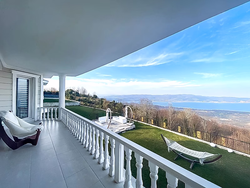 Elegant Glass Duplex Villa | Sea & Nature View | Sapanca Hills, Turkey - Photo 16