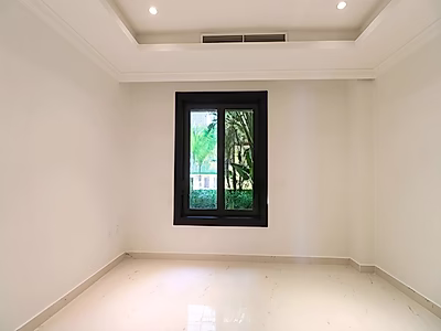 FULL MARINA | RENOVATED 2 BEDROOM TOWNHOUSE | PORTO