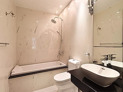 FULL MARINA | RENOVATED 2 BEDROOM TOWNHOUSE | PORTO