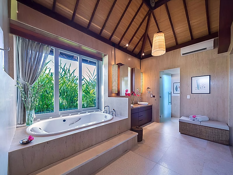 Private Bali Villa | Direct Beachfront & Panoramic Ocean Views - Photo 6