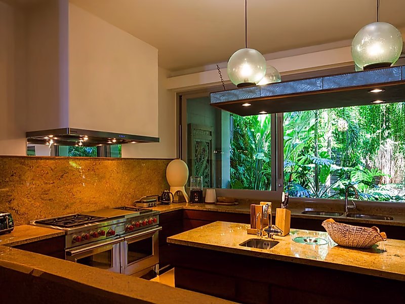 Private Bali Villa | Direct Beachfront & Panoramic Ocean Views - Photo 8
