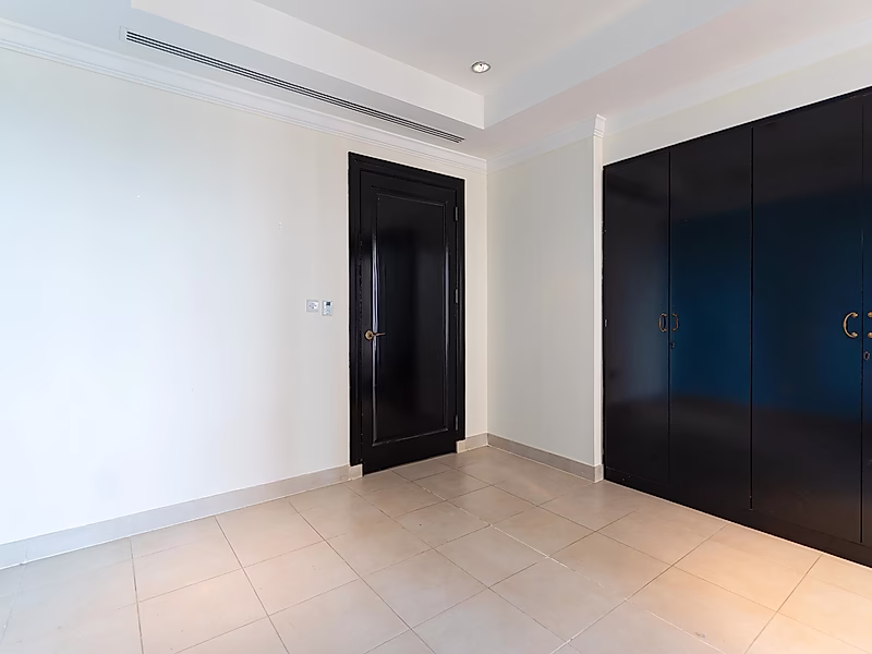 Luxury 2BR in UDC Towers | Premium Living in Porto Arabia - Photo 7