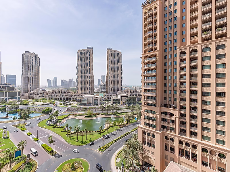 Luxury 2BR in UDC Towers | Premium Living in Porto Arabia - Photo 13