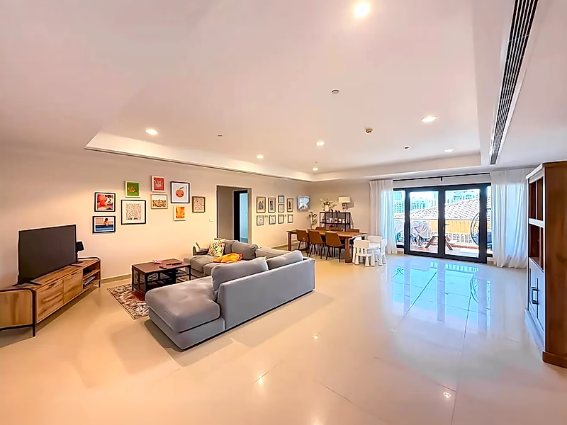TENANTED 2BR APARTMENT IN PORTO ARABIA FOR SALE - Photo 2