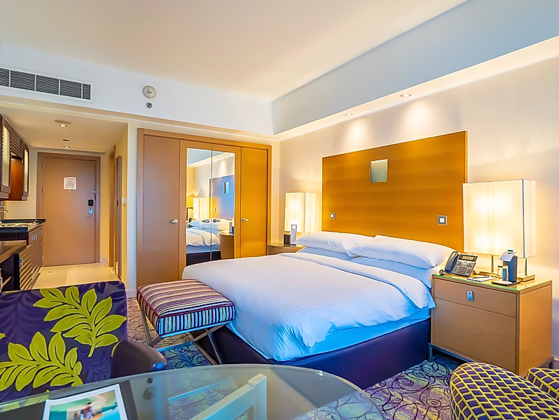 SERVICED APARTMENT| STUDIO DELUXE ROOM | WEST BAY - Photo 1