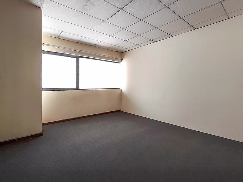 Premium Office for Rent in Musheireb – Central Location, Modern Amenities - Photo 2