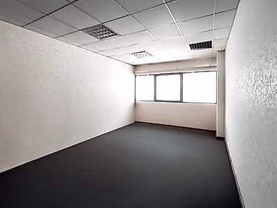 Premium Office for Rent in Musheireb – Central Location, Modern Amenities
