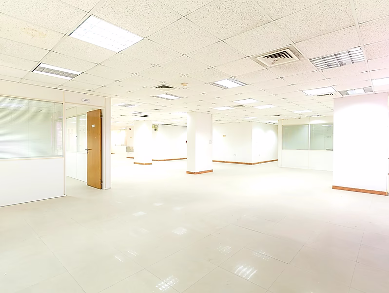 Big Office Space for Rent in Heart of Musheireb - Photo 2