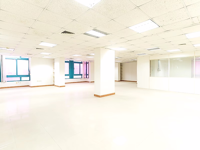 Big Office Space for Rent in Heart of Musheireb - Photo 12