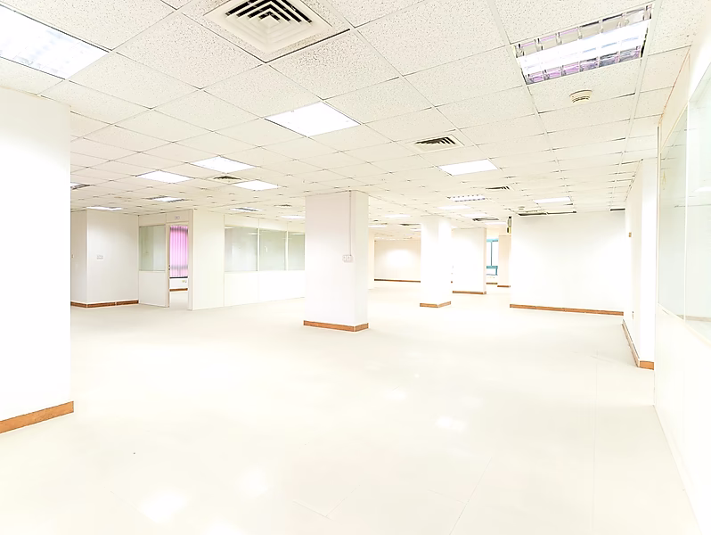 Premium Office Space for Rent in Musheireb – 5 Minutes from Metro Station - Photo 12