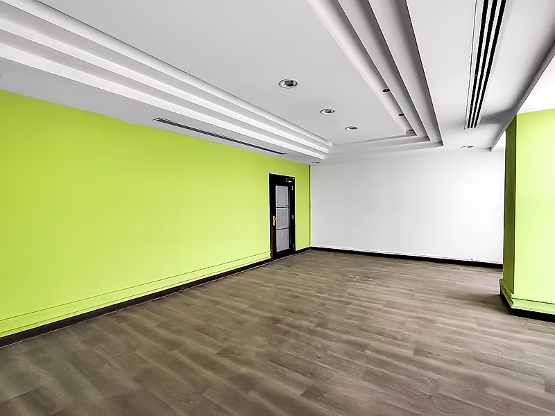 Modern Office Space Available for Rent on Salwa Road – Prime Location, Covered Parking, and Flexible Terms - Photo 3