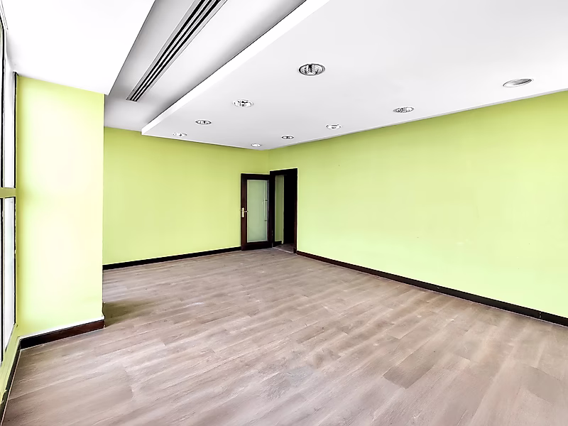 Modern Office Space Available for Rent on Salwa Road – Prime Location, Covered Parking, and Flexible Terms - Photo 6