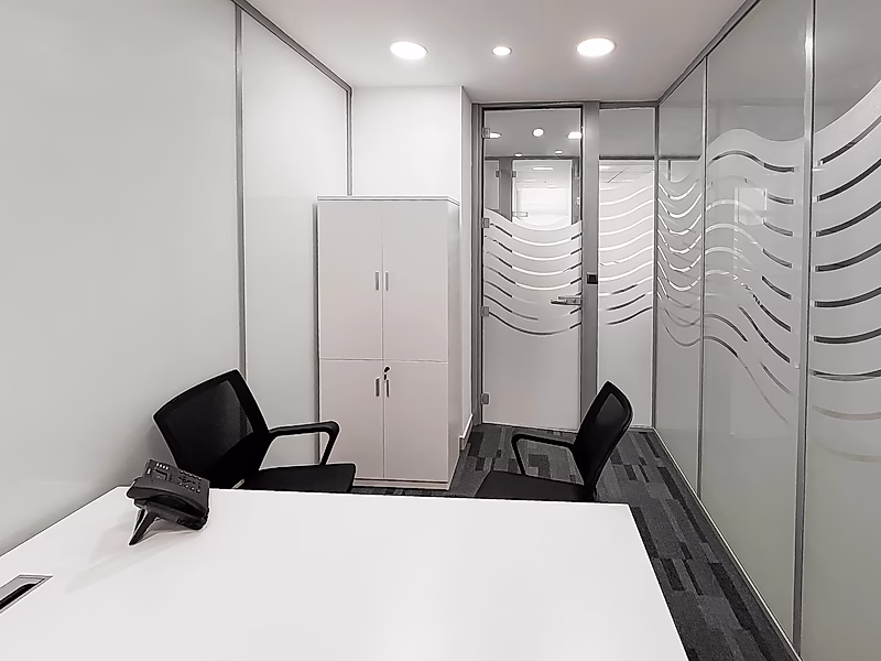 Prime Office in Umm Ghuwailina – Ready to Use! - Photo 3