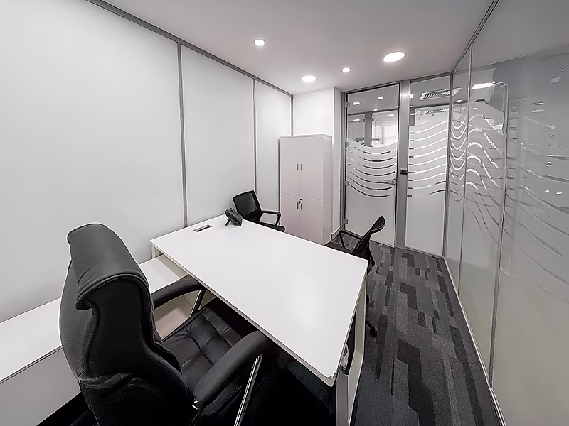 Prime Office in Umm Ghuwailina – Ready to Use! - Photo 4