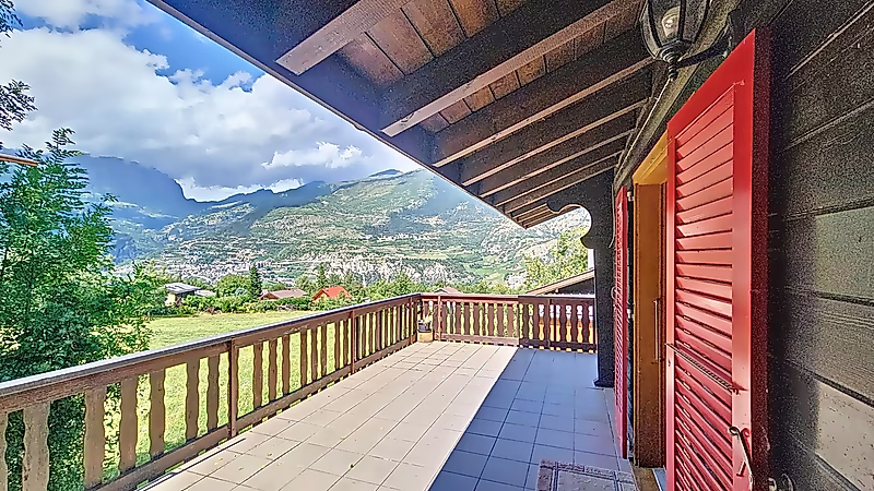Charming Swiss Chalet with Spectacular Views – Susten, Valais - Photo 8