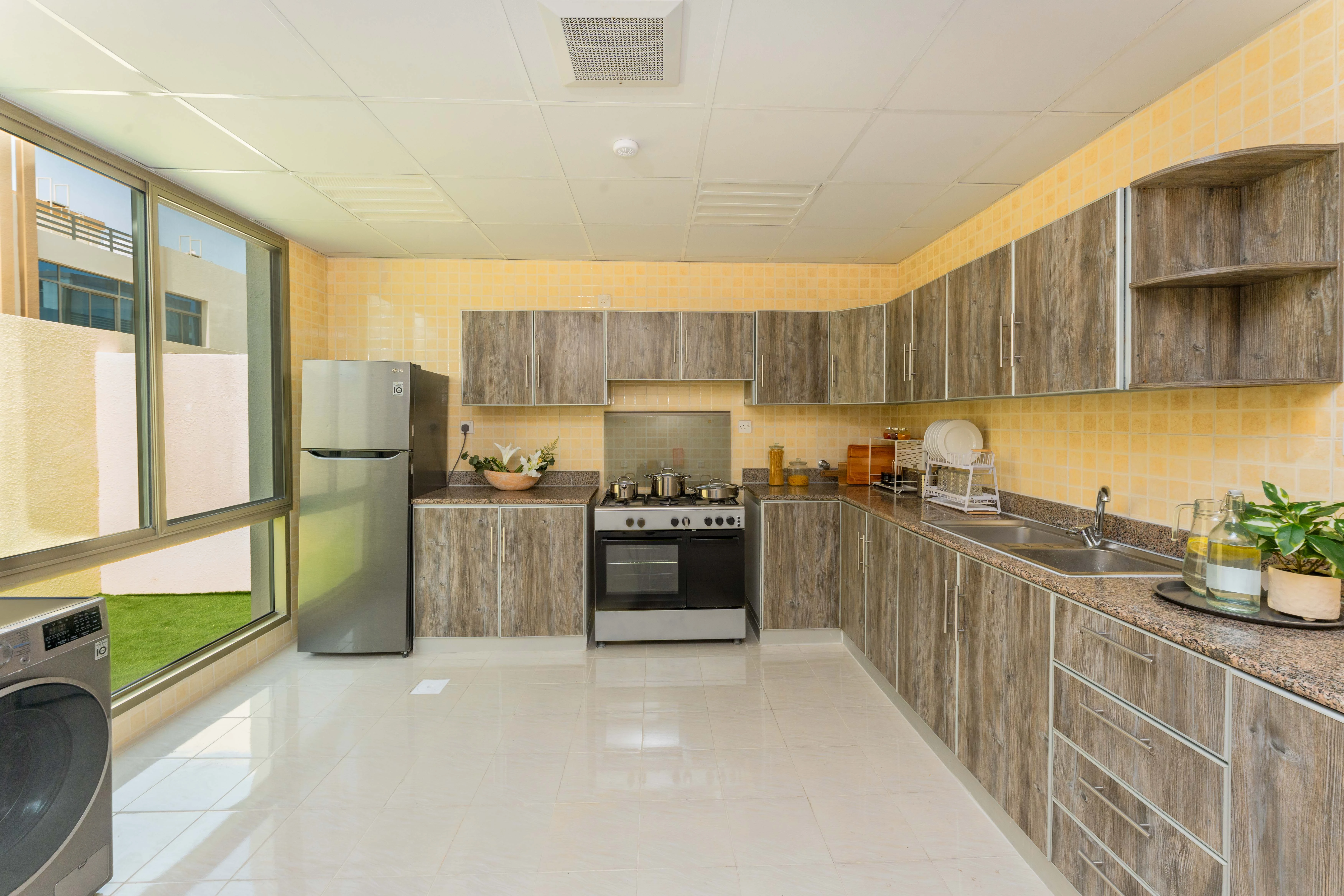 MODERN 6BR COMPOUND VILLA WITH TITLE DEED READY