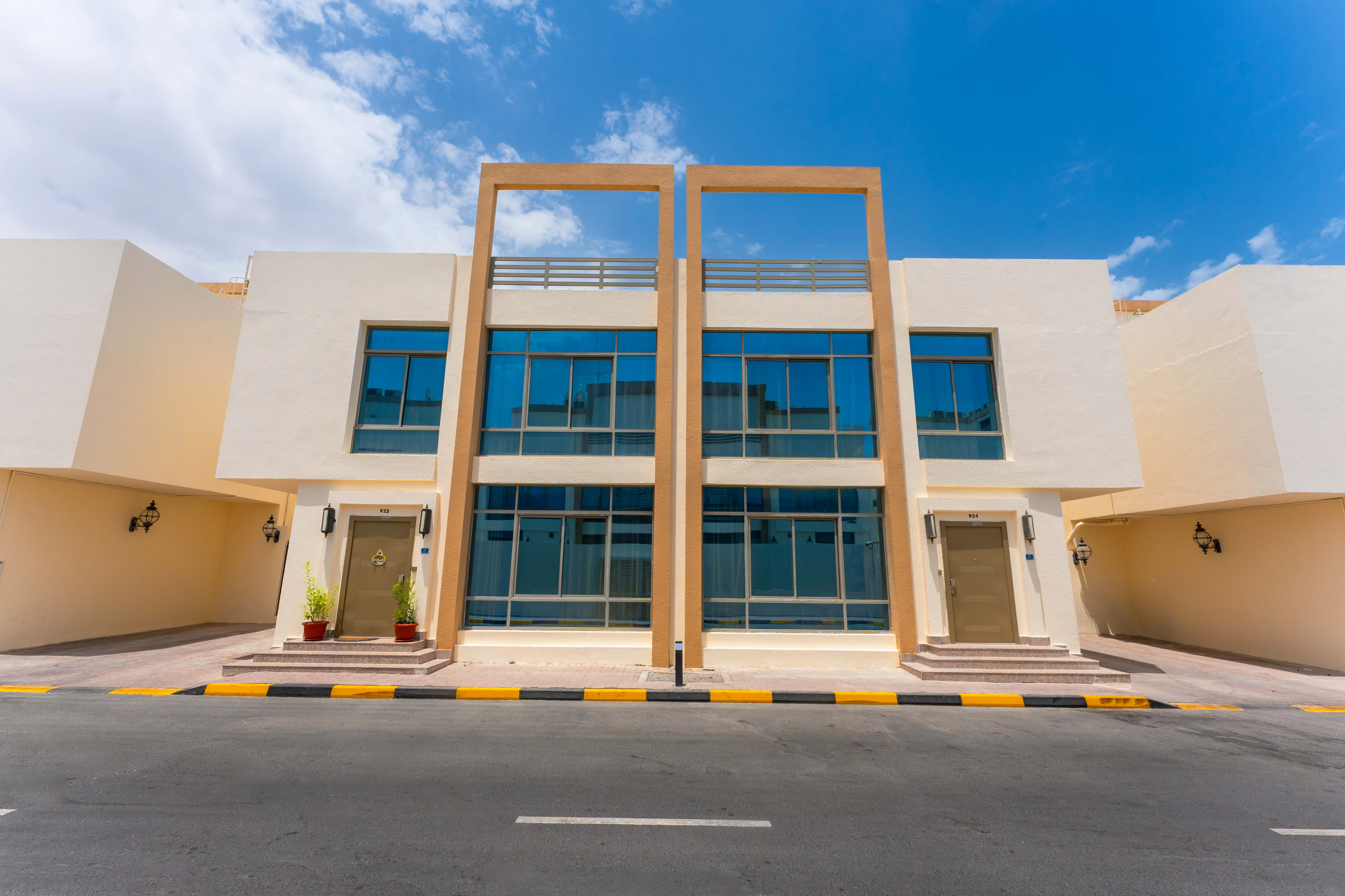 MODERN 6BR COMPOUND VILLA WITH TITLE DEED READY