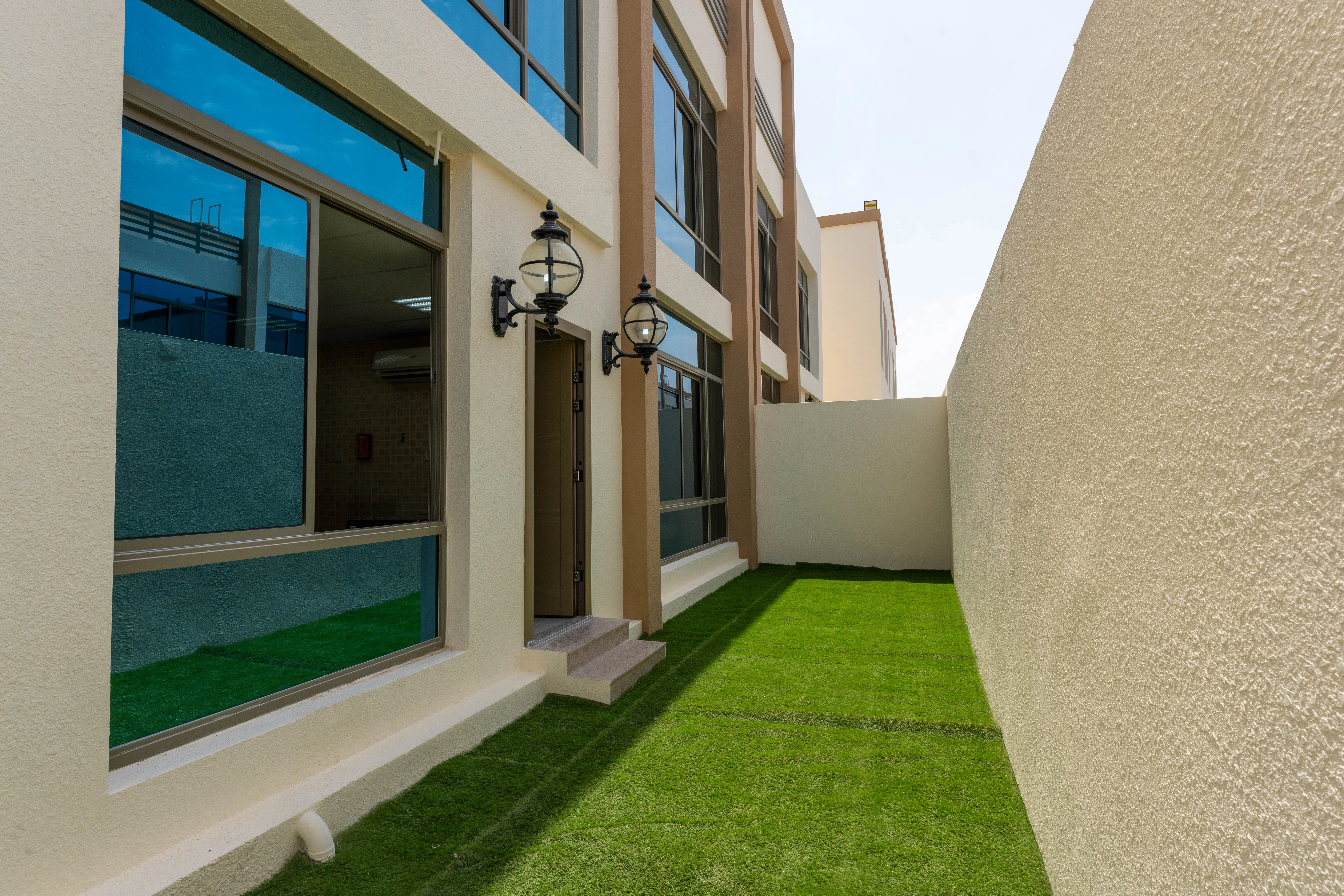 MODERN 6BR COMPOUND VILLA WITH TITLE DEED READY