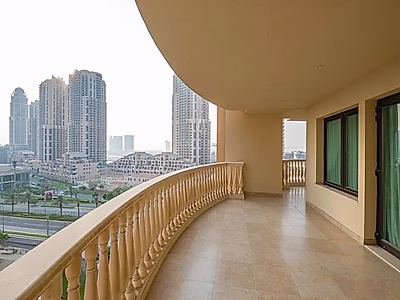 Hot Deal | Biggest 3BR+Maid Layout in Porto Arabia | Best Price in the Market