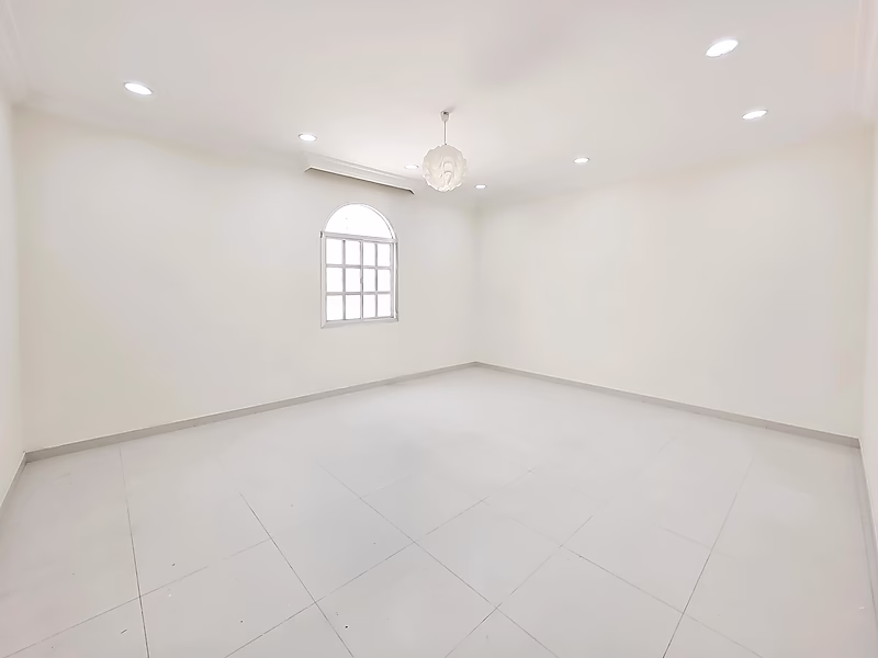 FOR SALE: Corner Villa in West Bay Diplomatic Area – Prime Location - Photo 3
