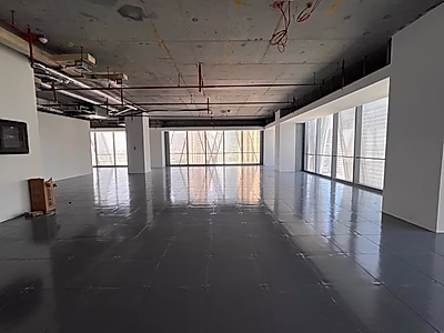 HIGH FLOOR COMMERCIAL SPACE IN LUSAIL MARINA