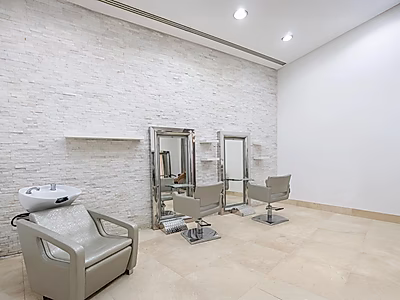 Luxury Salon in a 5-Star Hotel – West Bay