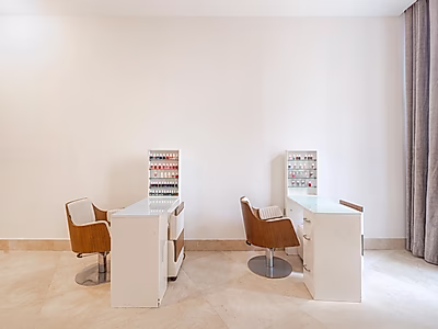 Luxury Salon in a 5-Star Hotel – West Bay
