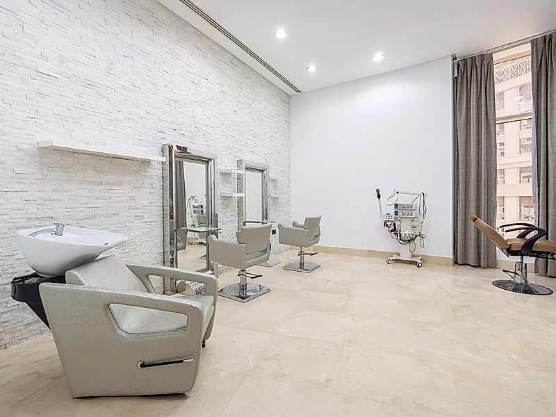 Luxury Salon in a 5-Star Hotel – West Bay - Photo 7