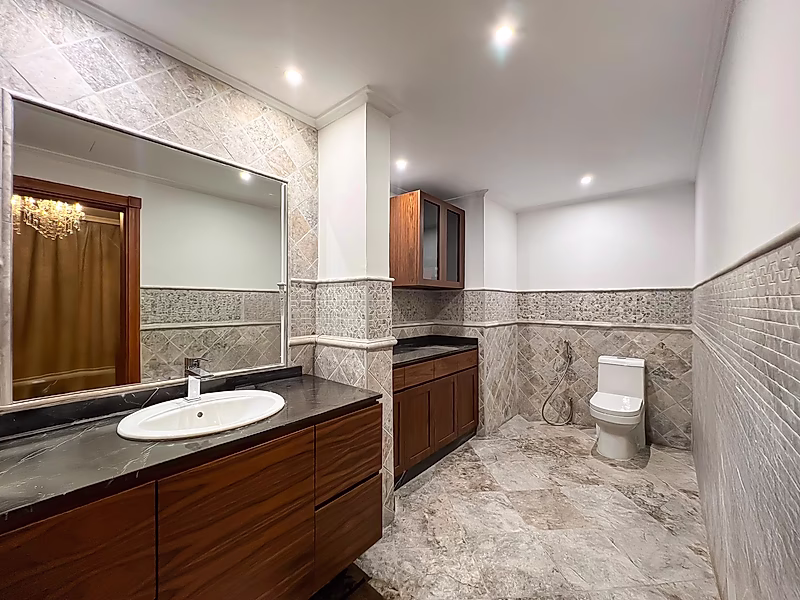 Modern 3BR+Maid Partial Marina View | The Pearl - Photo 5