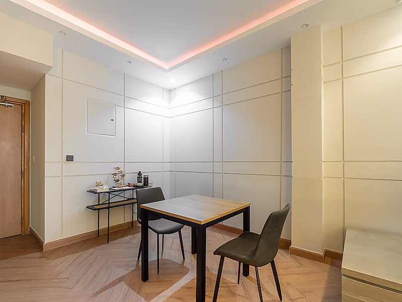 Unique 1-Bedroom Apartment with 2 Balconies | Fully Furnished & Renovated - Photo 4