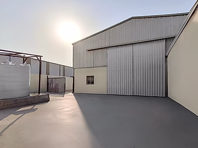 Warehouse for Rent – 600 sqm with Offices in Old Industrial Area