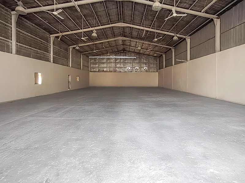 Warehouse for Rent – 600 sqm with Offices in Old Industrial Area - Photo 3