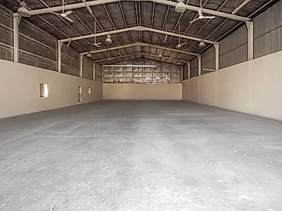 Warehouse for Rent – 600 sqm with Offices in Old Industrial Area