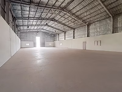 Warehouse for Rent – 600 sqm with Offices in Old Industrial Area