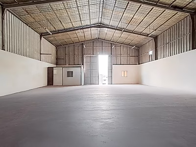 Steel & Aluminum Workshop for Rent – 280 sqm in Old Industrial Area