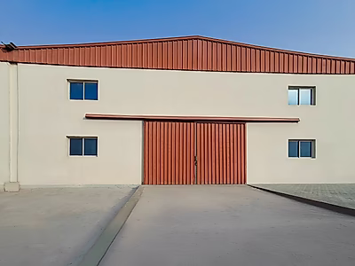 Spacious 450 sqm Warehouse for Rent in Old Industrial Area