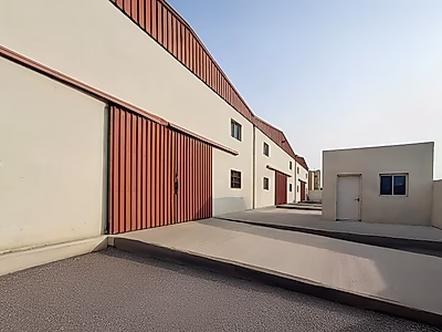 Spacious 450 sqm Warehouse for Rent in Old Industrial Area